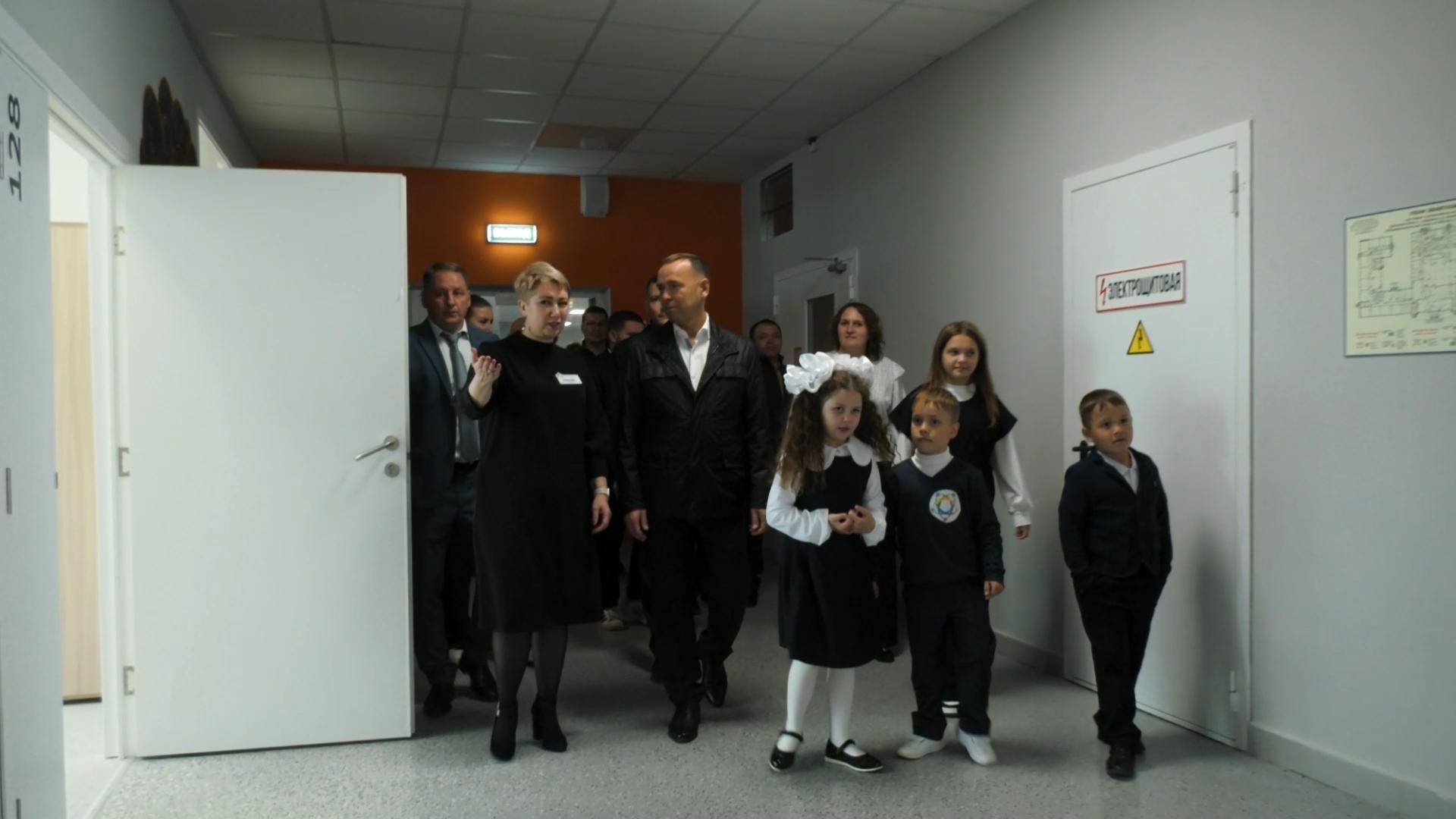 Школа - готова! Губернатор Вадим Шумков принял участие в открытии центра «Созвездие» смотреть онлайн