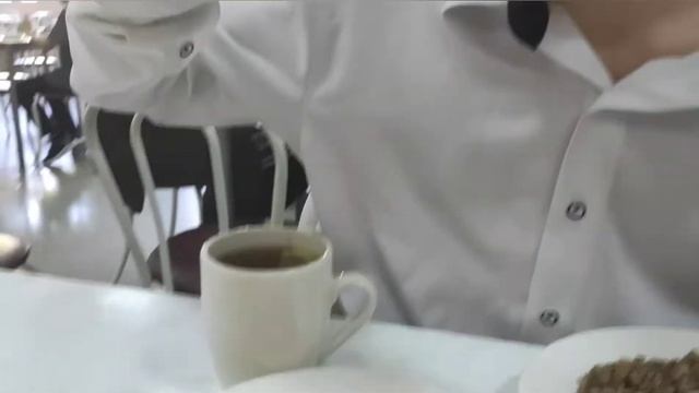 [#8] Обзор Еды - Гречка с котлетой