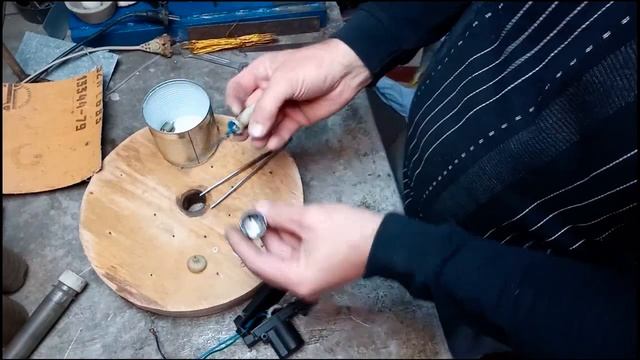 Как размагнитить отвёртку? Полезная деталь в нерабочем механизме. Размагничиватель. смотреть онлайн