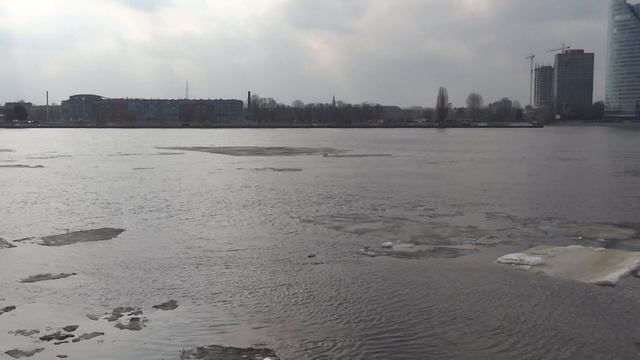 Латвия. Кусочек Англии в сердце Риги. Набережная. Рижский Замок. Ч.15 смотреть онлайн