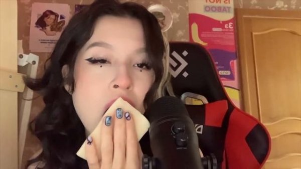 ASMR Ear Licking & Eating | Triggers | Nibbling | mouth sounds | АСМР Ликинг уха, звуки рта