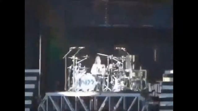 Eric singer drum solo 2008 смотреть онлайн