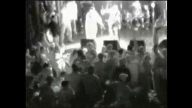 The Evolution Of The Simple Punk Dance, 1980's - 2000's Pogo, Slamming, Mosh Pits And Wall Of Death