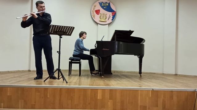 И.С.Бах.Сицилиана из Сонаты Ми бемоль мажор/Романов В.(флейта), Хисамова Н. (фортепиано). смотреть онлайн