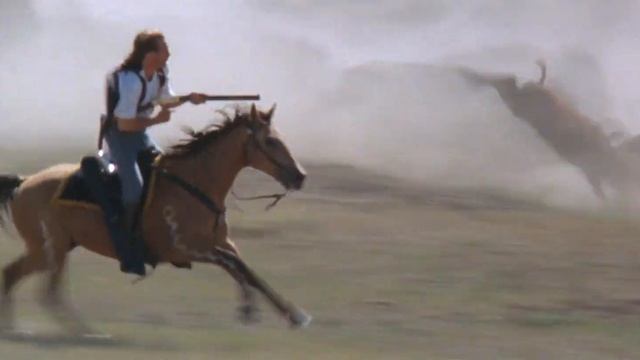 "Dances with wolves (Bailando con lobos)" (1990). 'The buffalo hunt'. HD. JOHN BARRY смотреть онлайн