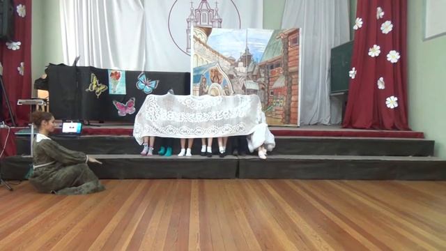 Танец "Веселые ножки" на Дне учителя смотреть онлайн