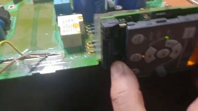 Как он происходит ремонт на примере частотника Danfoss или как бывает у нас в КИПлаб.РФ смотреть онлайн