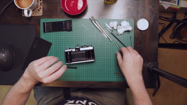 Olympus OM-2N light seal and mirror damper replacement смотреть онлайн