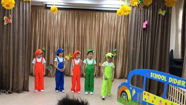 Выступление мальчиков 1 класс в Дидар смотреть онлайн