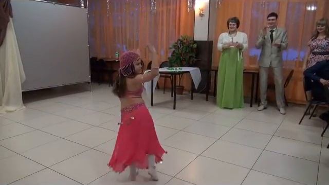 подарок от доченьки на годовщину свадьбы)))восточный танец смотреть онлайн