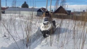 Стелс Ермак 800 по глкбокому снегу в +6 градусов тепла