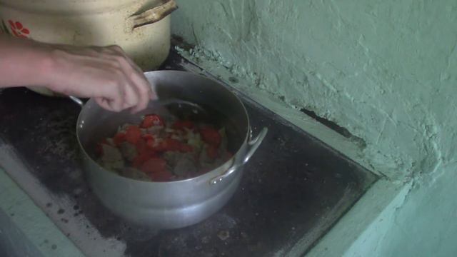#КАРТОШКА ТУШЕНАЯ / С МЯСОМ / ПО ДЕРЕВЕНСКИ .... смотреть онлайн