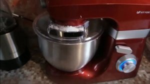 Взбиваем белки и делаем безе. Обзор планетарного миксера Kitfort KT-1348-1