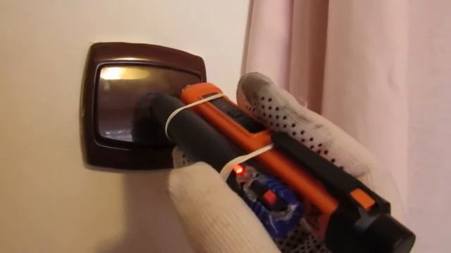 Prosty wykrywacz kabli ukrytych w ścianie смотреть онлайн