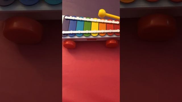 How to Play RUDOLPH, THE RED-NOSED REINDEER / LE PETIT RENNE AU NEZ ROUGE - Xylophone for Kids смотреть онлайн