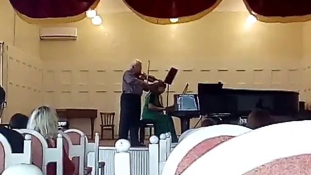Прекрасная игра на скрипке🎻🎻 смотреть онлайн