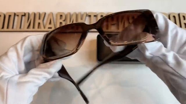 Очки солнцезащитные 4405 5332/13 Versace c футляром смотреть онлайн