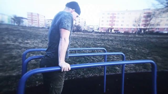 МАКСИМАЛЬНОЕ КОЛИЧЕСТВО КРУГОВ (подтягиваний и отжиманий) за 2 МИНУТЫ (2 ЧАСТЬ) смотреть онлайн