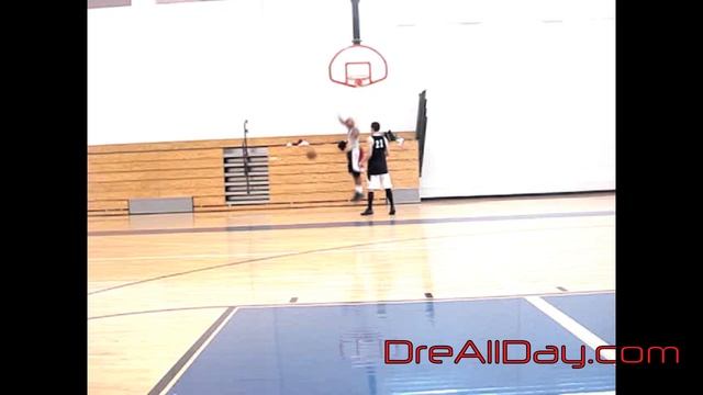 Dre Baldwin: 1-On-1 Game Clip #150 | Defender Reaches for Steal, Slam Dunk | Ball Protection смотреть онлайн