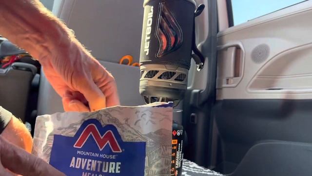 Windy Day ? “Cooking” Inside (Just boiling H2O) - Toyota Sienna Hybrid Nomad Van Life Vanlife смотреть онлайн