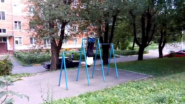 Гравитационные ботинки. Растягиваю позвоночник и качаю пресс. смотреть онлайн