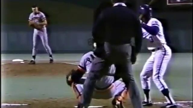 1984 ALCS Game 2 Tigers @ Royals смотреть онлайн