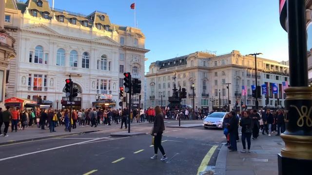 London - Tour around Piccadilly Circus - 4K смотреть онлайн
