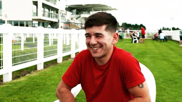 Racing League | Meet Team Racehorse Lotto смотреть онлайн