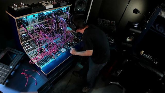 Late Night Eurorack Patching and Jamming! (No Talking) смотреть онлайн