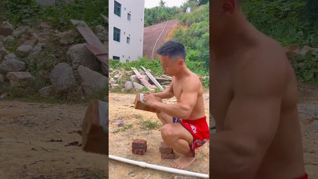 The king of iron legs in the world can break two hard bricks with one kick. Who else can do that? смотреть онлайн