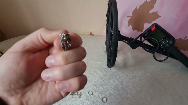 Обзор металлоискателя Nokta Simplex Ultra на мелких целях