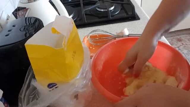 Kesmikli Moruğlu Pirog.     творожный пирог с малиной