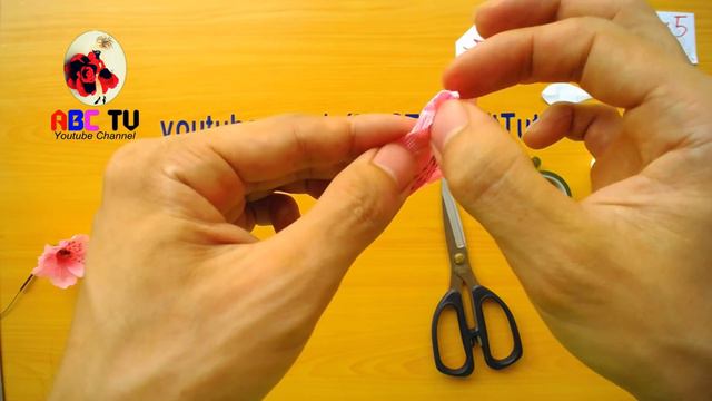 ABC TV | How To Make Azalea Paper Flower From Crepe Paper - Craft Tutorial смотреть онлайн