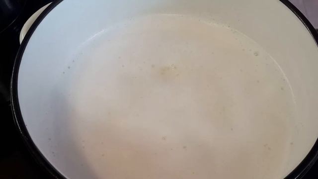 Домашняя вареная сгущенка! Вкусно как в детстве! Homemade condensed milk! смотреть онлайн