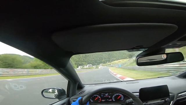 Fiesta ST MK8 & Golf 6 GTI Nordschleife BTG [4K] смотреть онлайн