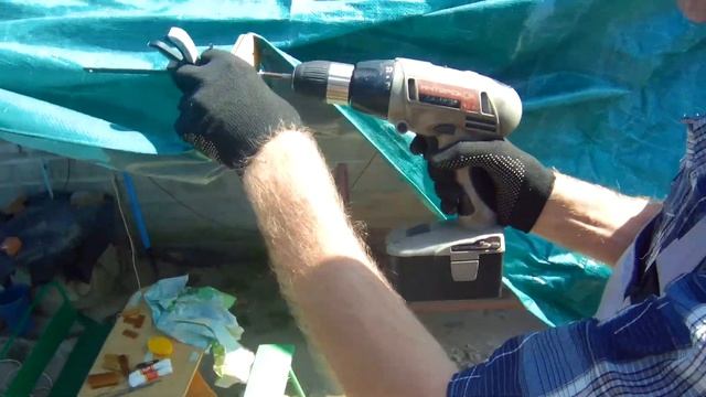 Ремонт вырваных точек крепления (люверсов) на лёгком , китайском ПВХ тенте . смотреть онлайн