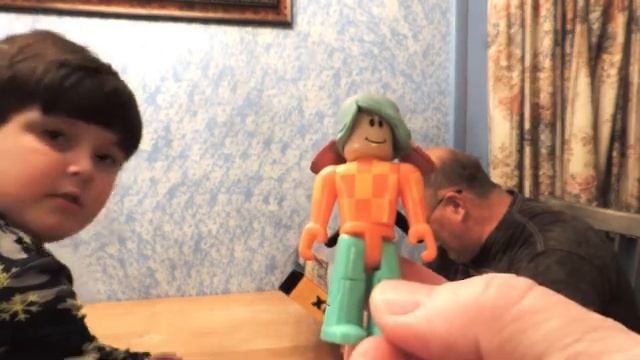 ROBLOX CELEBRITY COLLECTION OPENING UNBOXING TOY REVIEW смотреть онлайн