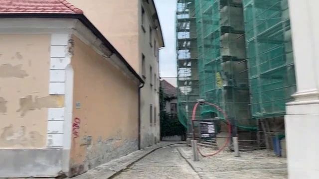 iLive:Slovakia - центр Братиславы в пятницу вечером - тест локальной прямой трансляции смотреть онлайн