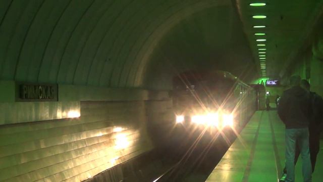 Метропоезд 81-714/717 Номерной №52 Физтех - Зябликово смотреть онлайн