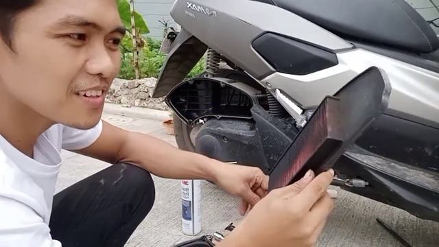 YAMAHA NMAX155 CHANGE ENGINE OIL смотреть онлайн