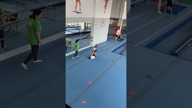 Первые тренировки по гимнастике смотреть онлайн