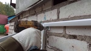 Козырëк для кондиционера.