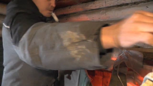 Проставляю поросятам железо,уколы хрюшам. смотреть онлайн
