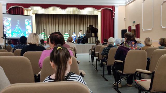 2 года без сцены) смотреть онлайн