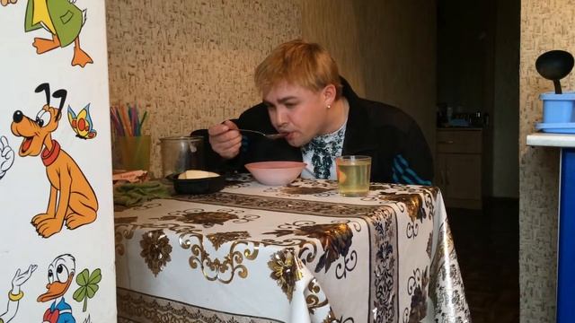 ЖИВУ НА 100 РУБЛЕЙ ЦЕЛЫЙ ДЕНЬ. ЗАВТРАК ОБЕД ПОЛДНИК УЖИН смотреть онлайн