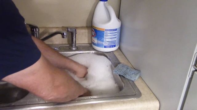Samsung vs70 - How To Empty The Dust Container And Clean The Filters смотреть онлайн
