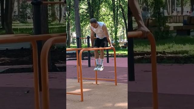 Горизонт На Брусьях - Успех Приходит