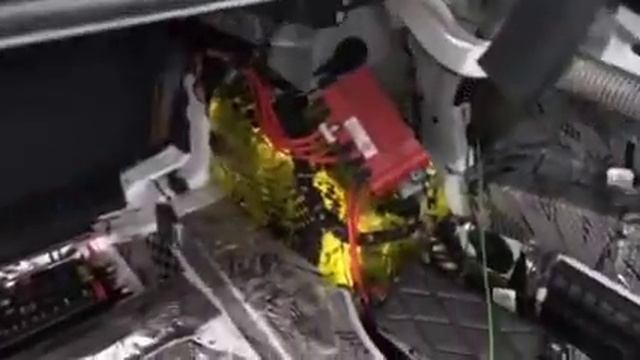 Виброизоляция багажника и задних арок существенно снижает уровень шума из задней части автомобиля смотреть онлайн