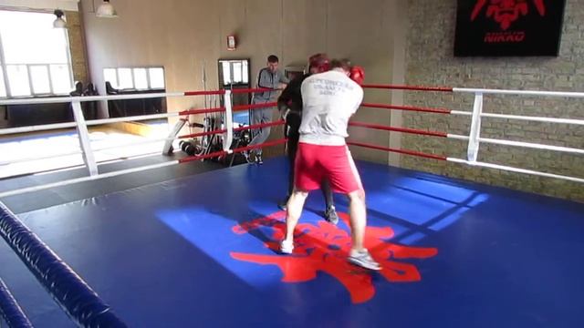 Спарринг Роман Мирзоев - Максим Задворный 5- раунд смотреть онлайн