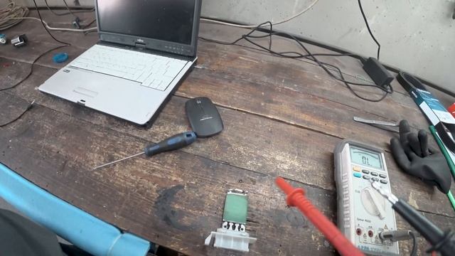 Не работает печка , ремонт резистора печки Mercedes A class смотреть онлайн